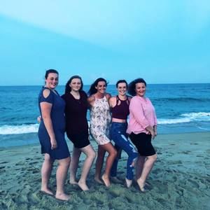 Meet your Posher, Danielle